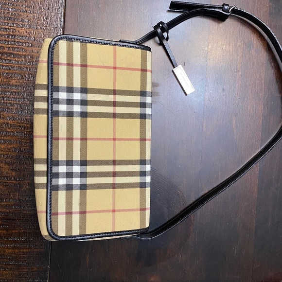 burberry vintage bags - Picture 1 of 8